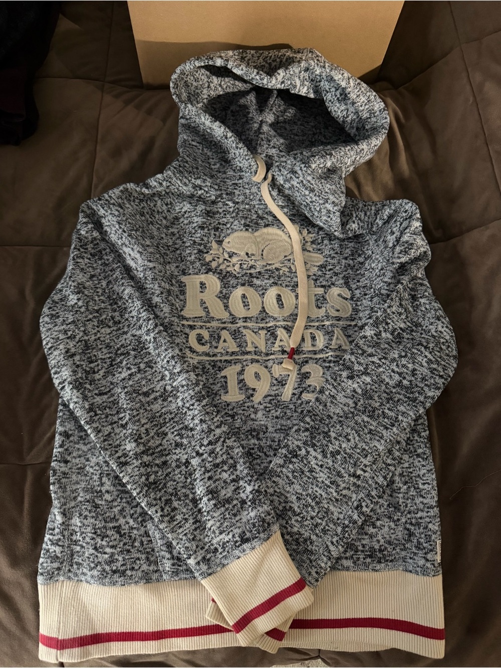 Roots women’s size medium gray Hoodie | Roots Canada 1973